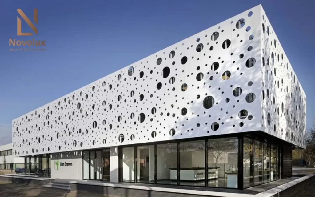 mặt dựng nhôm solid đục lỗ