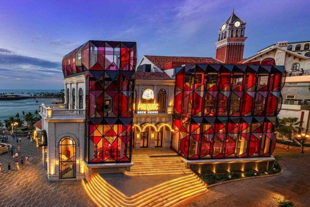 mặt dựng kính Phú Quốc Brew House