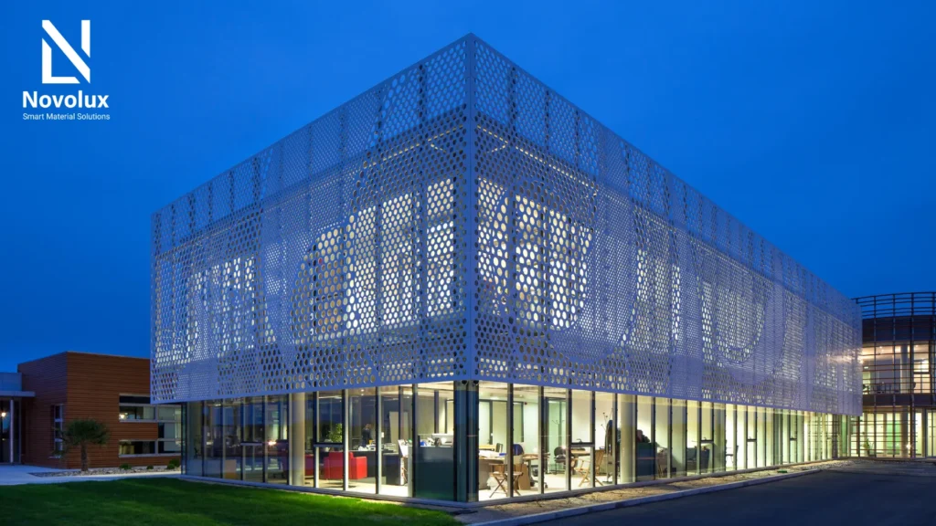 mặt dựng nhôm solid đục lỗ