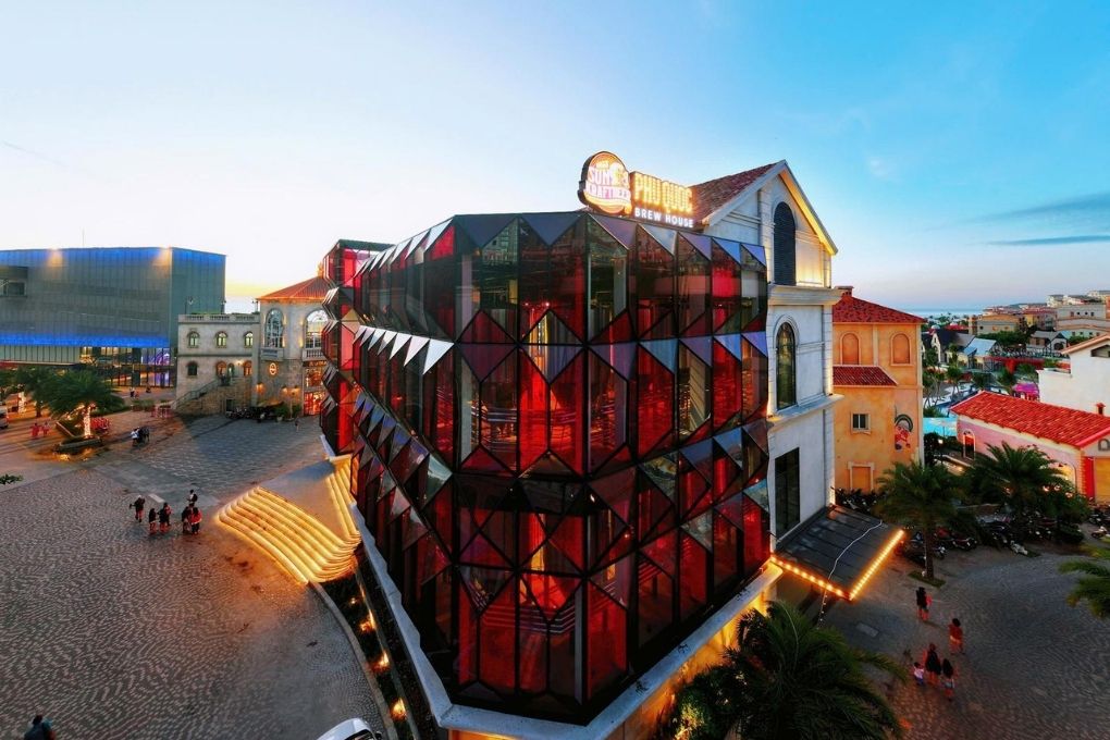 mặt dựng kính Phú Quốc Brew House