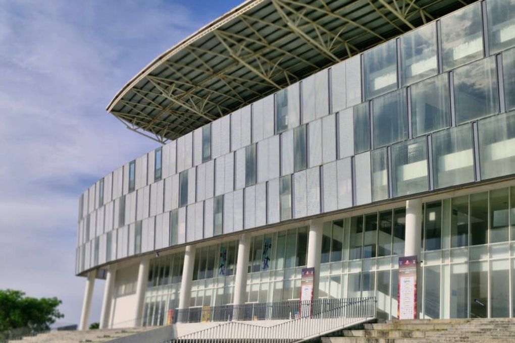 vách nhôm đục lỗ trang trí mặt dựng