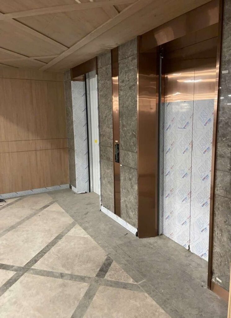 thi công ốp inox trang trí