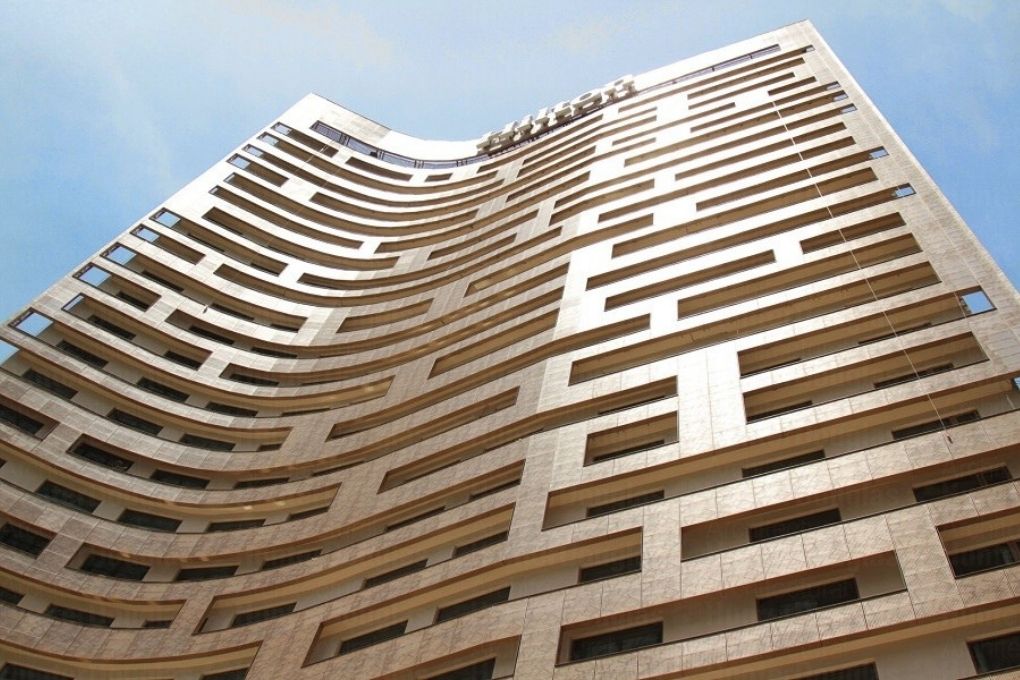 tấm ốp nhôm trang trí mặt tiền