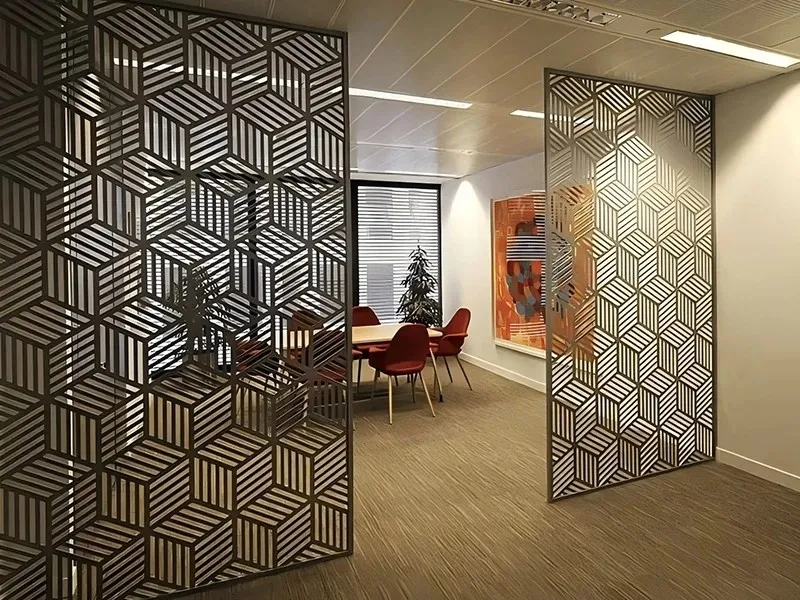 vách ngăn phòng khách và bếp