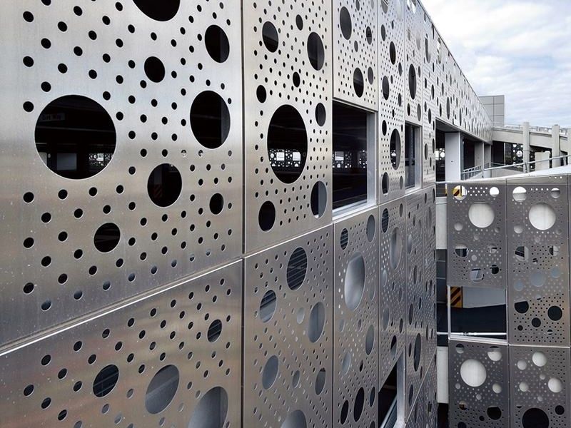 mặt dựng nhôm đục lỗ