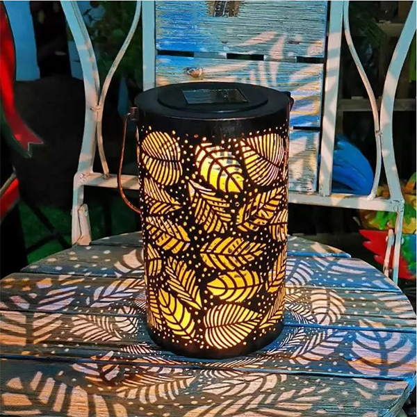 Đèn Trang Trí Sân Vườn Bằng Kim Loại