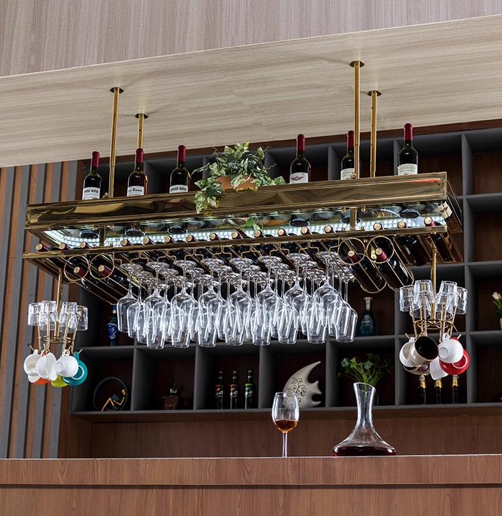 Kệ Treo Rượu Bằng Kim Loại - Nâng Cấp Quầy Bar Tại Nhà