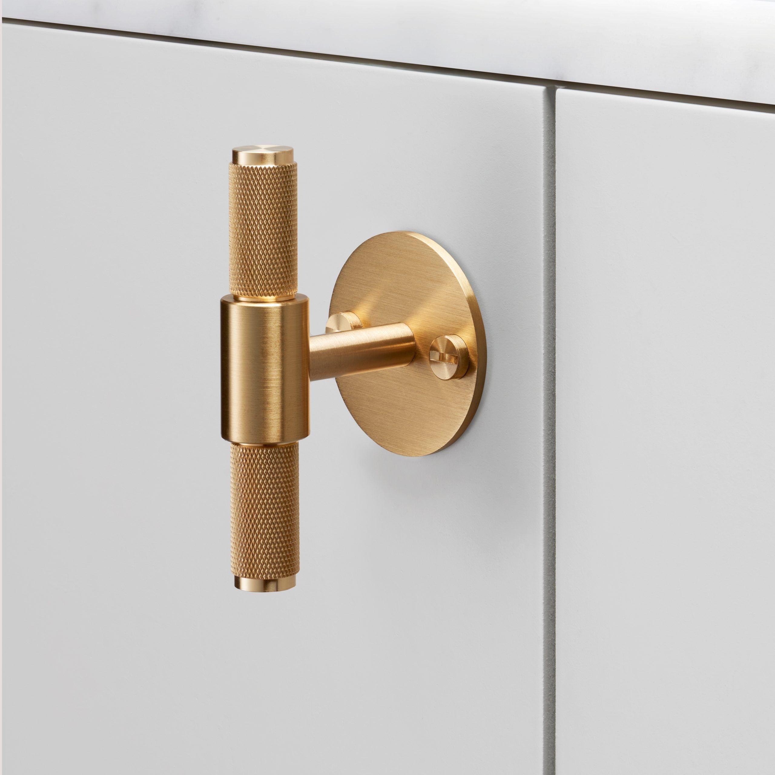 Tay Nắm Thép Không Gỉ - Sự Kết Hợp Hoàn Hảo Giữa Độ Bền & Phong Cách