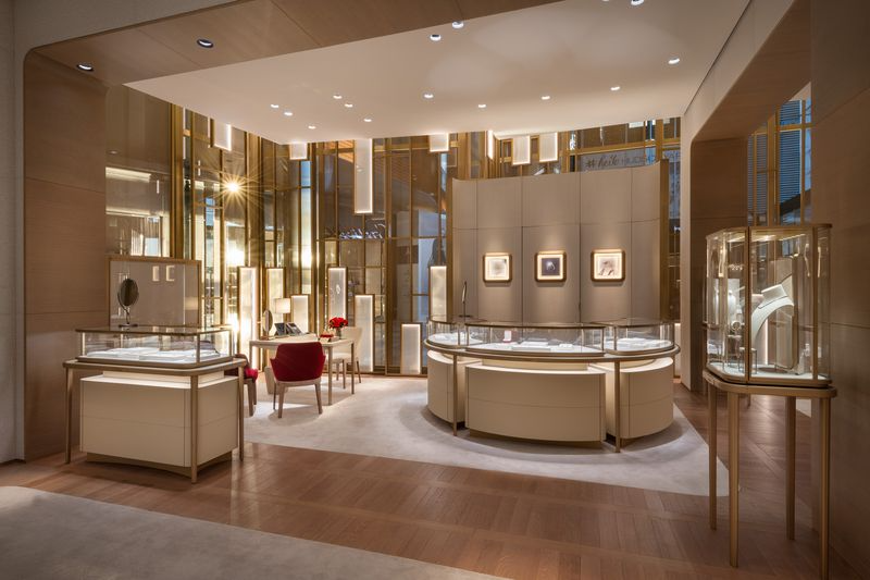 Tủ Trưng Bày Trang Sức Bằng Thép Không Gỉ Hình Tròn - Novolux