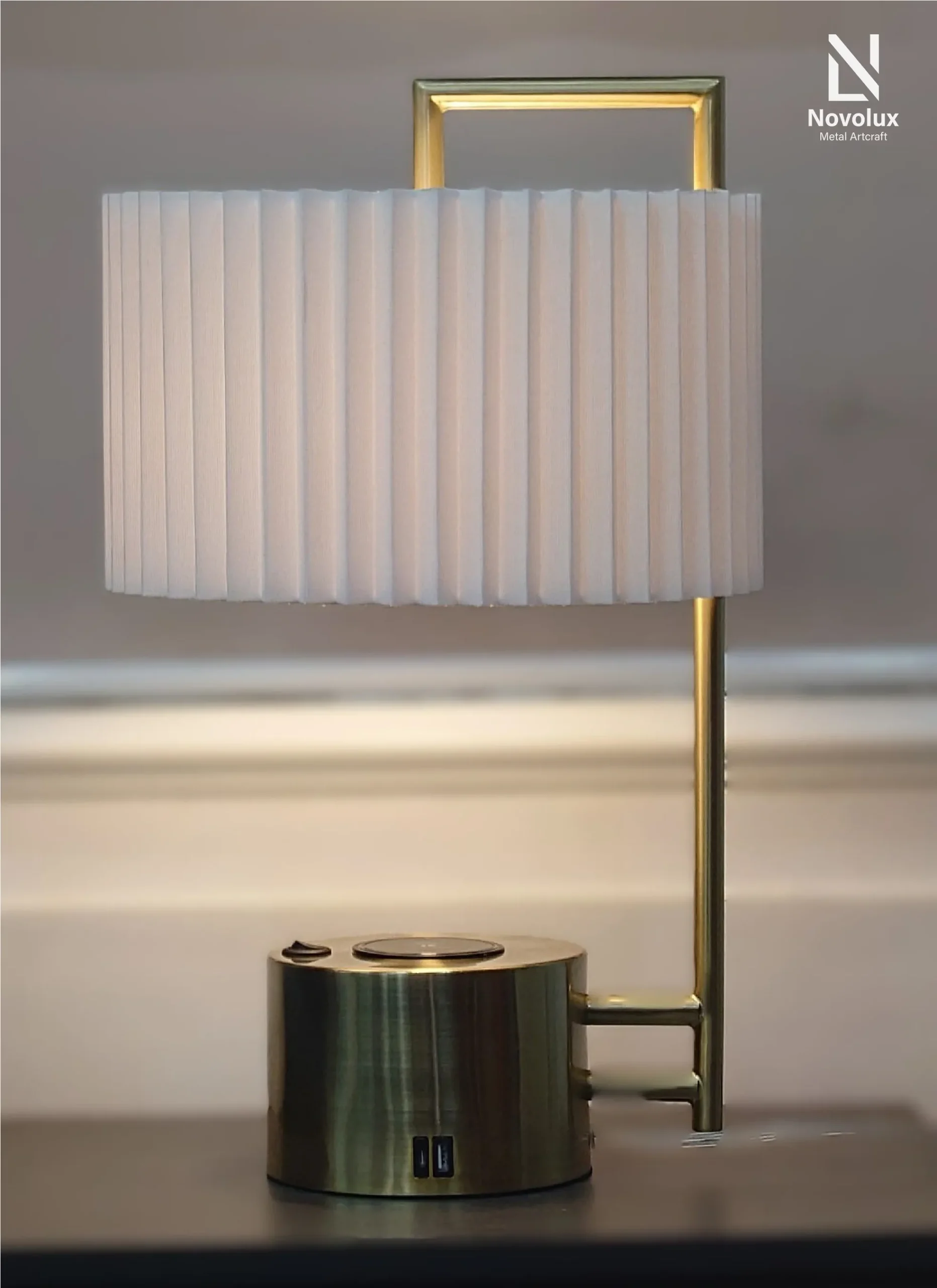 Đèn ngủ để bàn cao cấp