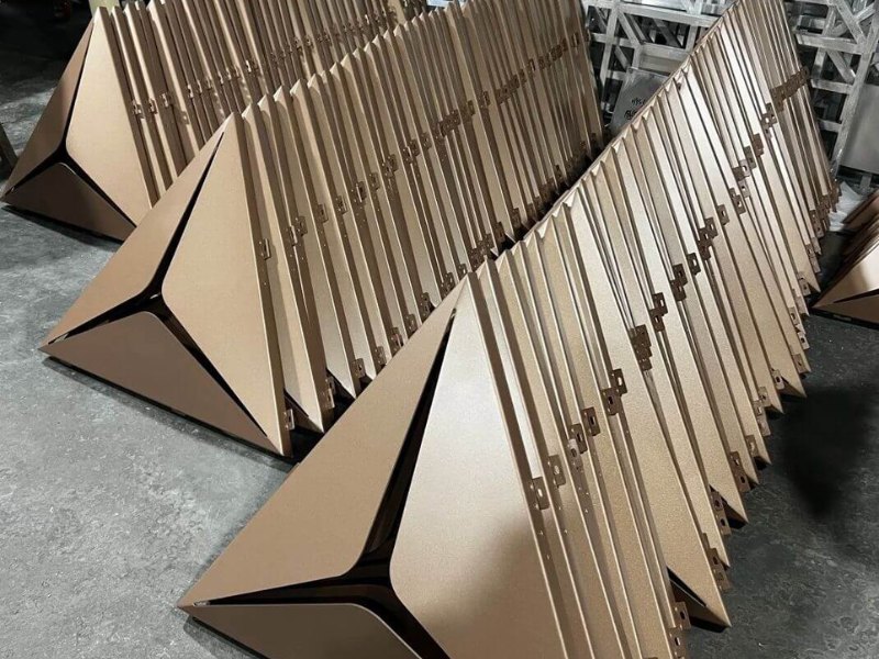 Mặt Dựng Nhôm Đục Lỗ – Giải Pháp Facade Hiện Đại, Bền Vững