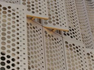 gia công tấm ốp nhôm đục lỗ