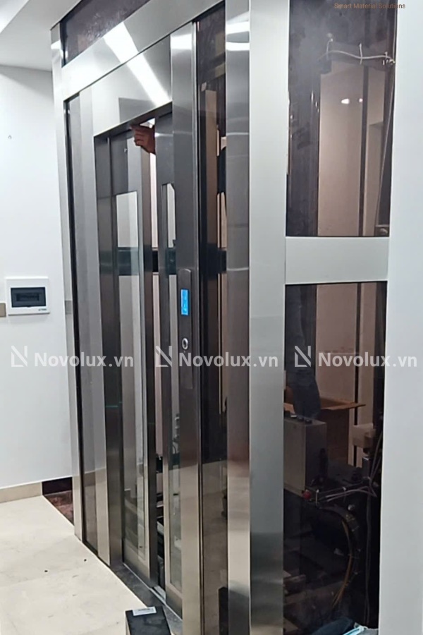 ốp inox cửa thang máy