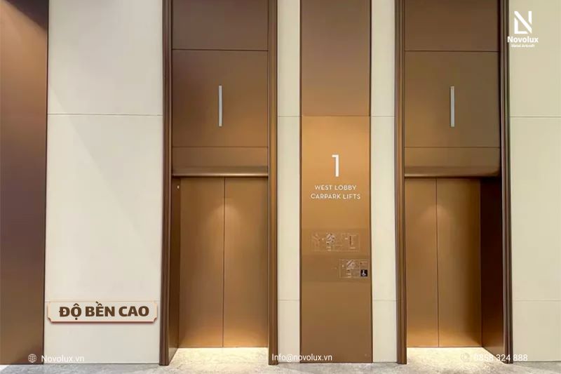 ốp inox cho cửa và hệ khung bao bảng thang máy rộng